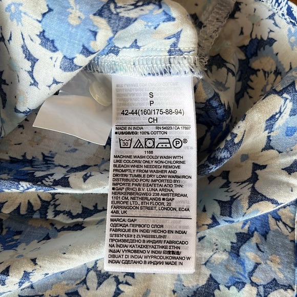 Ruffle Sleeve Blouse - Picture 4 of 4